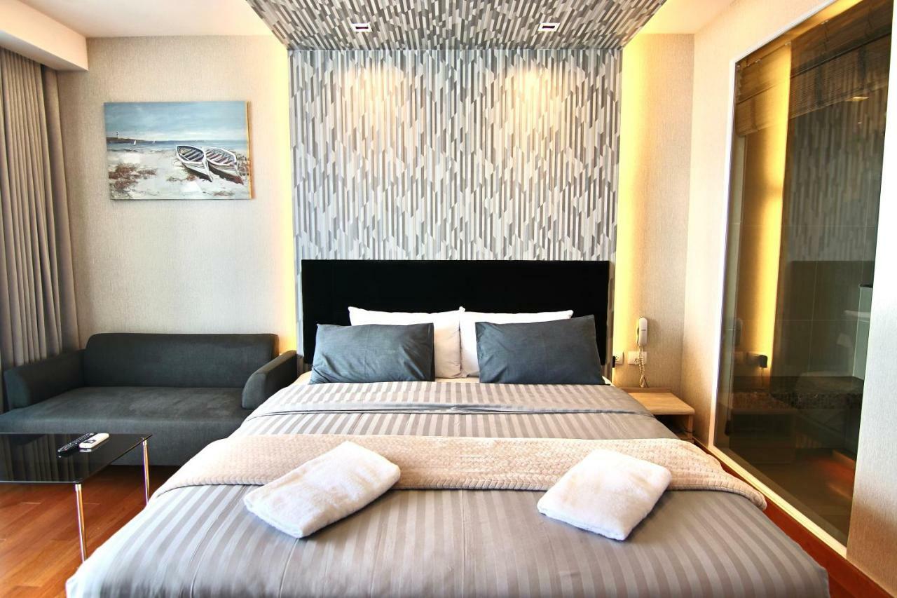 Luxurious Beachfront Pattaya Exterior foto